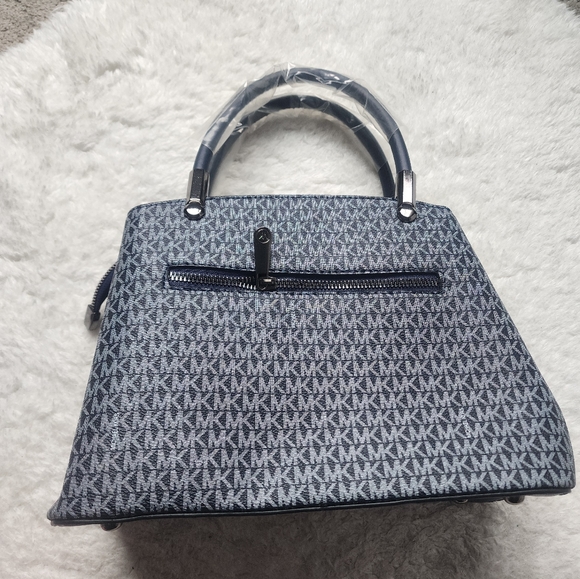 Bag - Picture 2 of 5